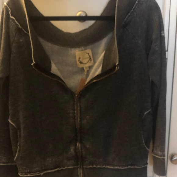 Over shoulder sweatshirt - Picture 3 of 5